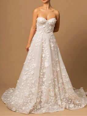 Adriana Madrid ‘Victoria’ Gown